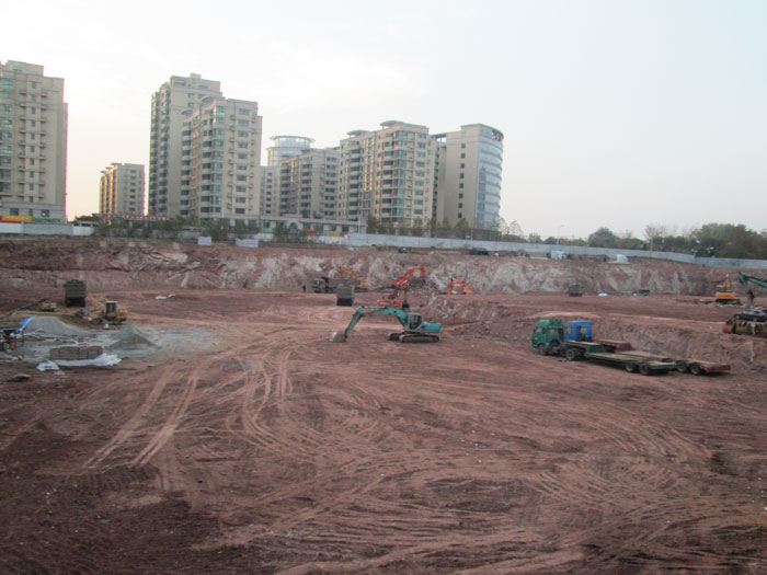 鑾(luan)辮姕鑼(luo)備笟(gu)涓?績(jī)(ji)欏(luo)圭洰鍦熺煶(shi)鏂瓌紑鎸(juan)栧強(qiáng)(qiang)澶(chan)栬繍(xiu)宸ョ▼