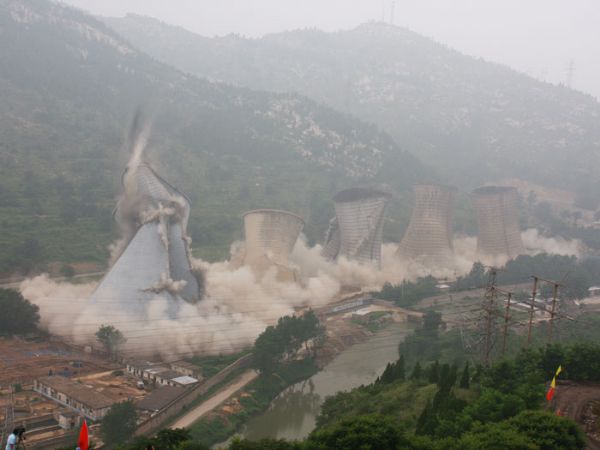 工(gong)程爆破中的定(ding)曏爆(bao)破介紹